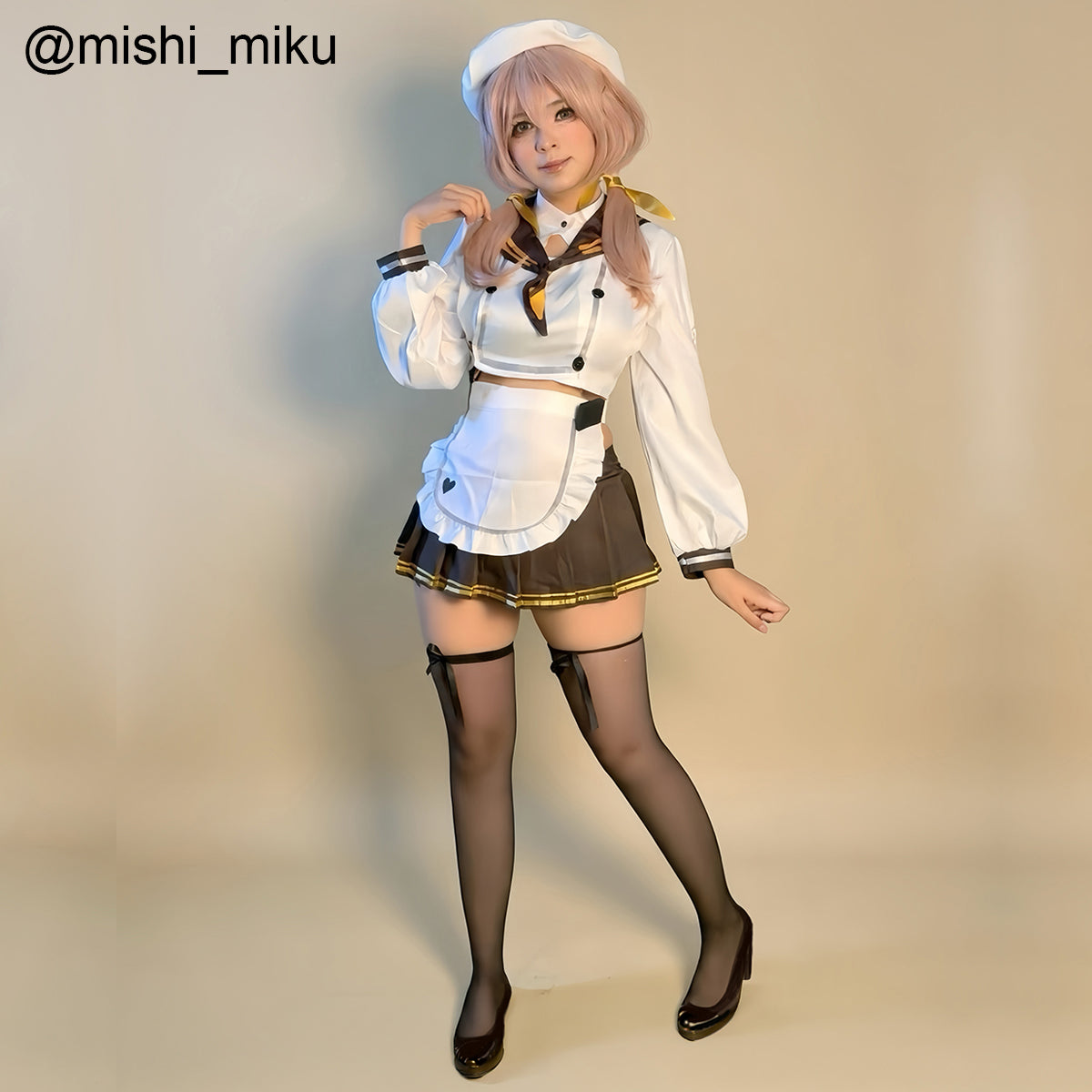 Rolecos Bready Costume - NIKKE Halloween
