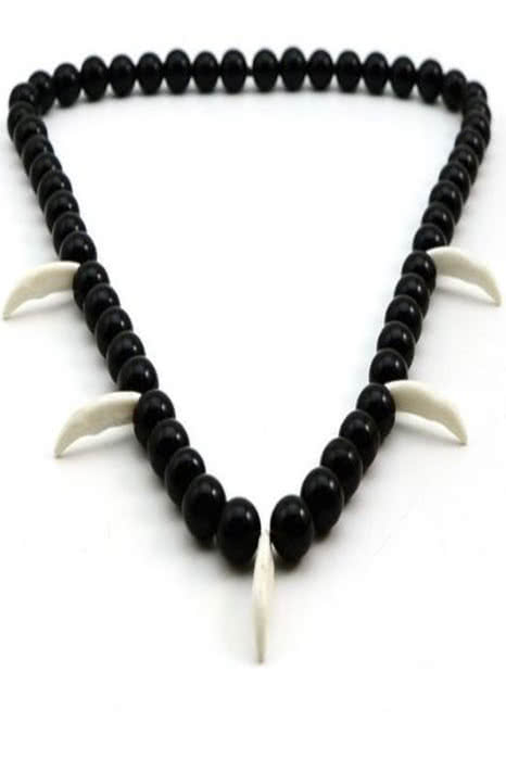 OROCOSPLAY Inuyasha Wolf Teeth Black Onyx Necklace - Cosplay Accessory