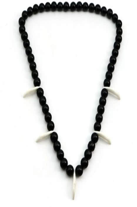 OROCOSPLAY Inuyasha Wolf Teeth Black Onyx Necklace - Cosplay Accessory